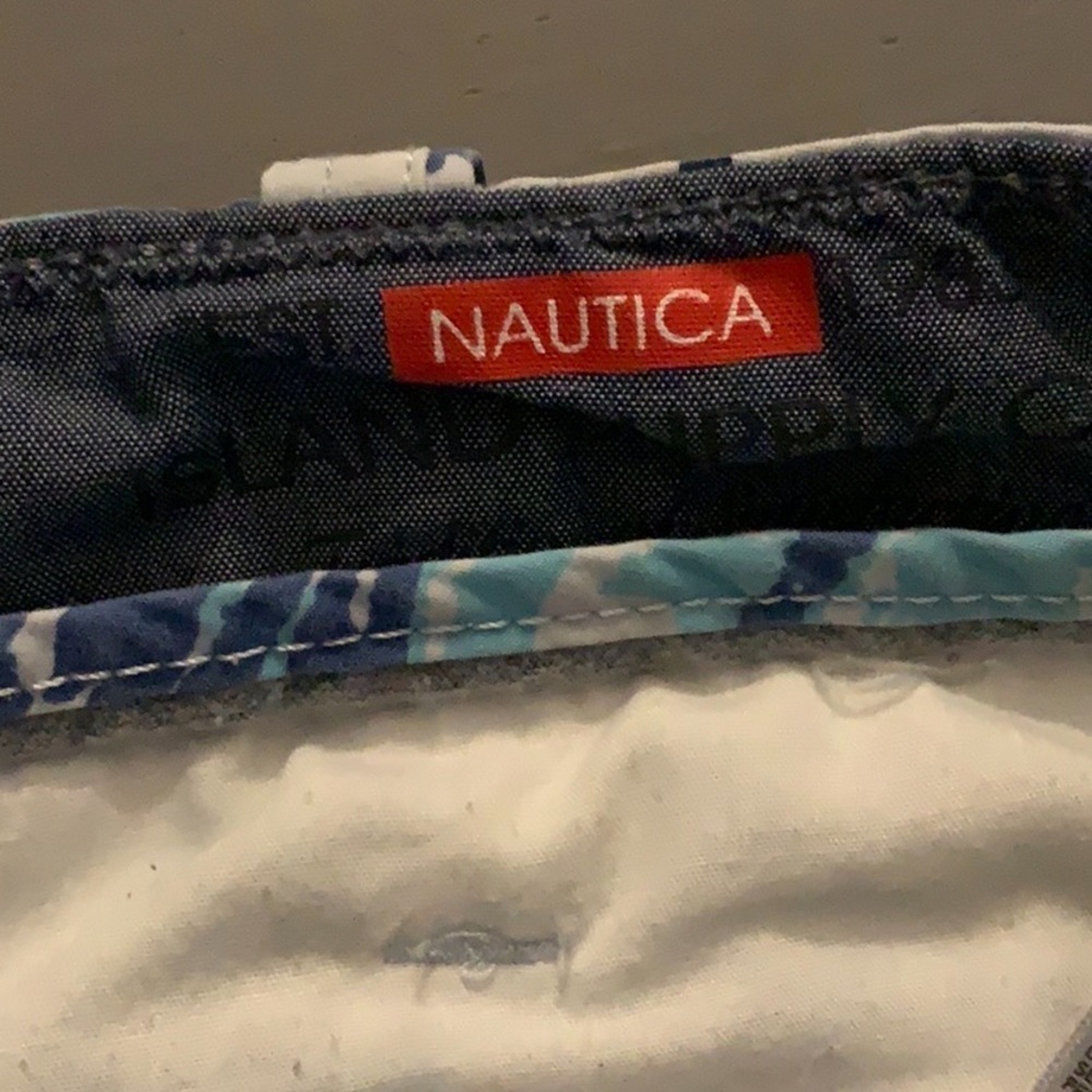 Nautica - Picture 4 of 4